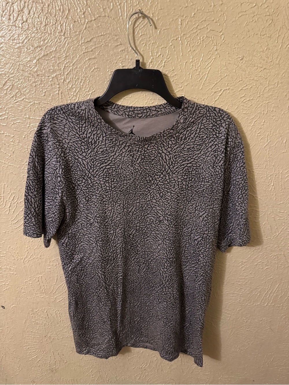 Nike Jordan Gray Crackle Print Crewneck Tee